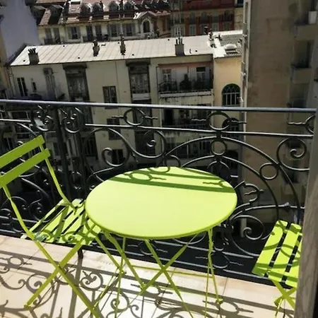 Lägenhet Floor Nest, Balcony Close To Sea And Old-town *