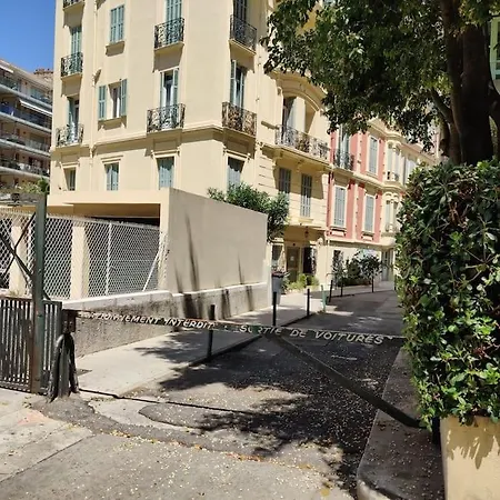 Floor Nest, Balcony Close To Sea And Old-town * Nice