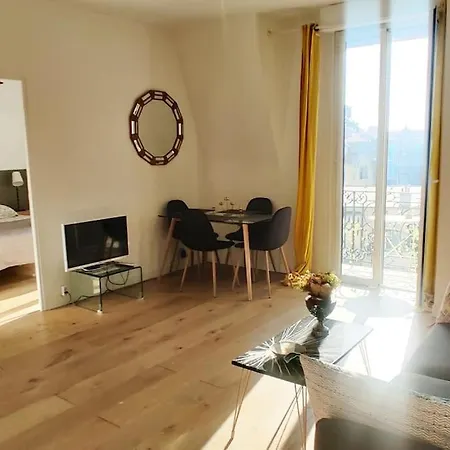 Floor Nest, Balcony Close To Sea And Old-town * Nice