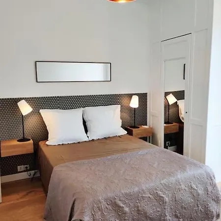 Floor Nest, Balcony Close To Sea And Old-town * Nice