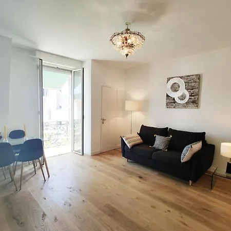 Apartment Floor Nest, Balcony Close To Sea And Old-town