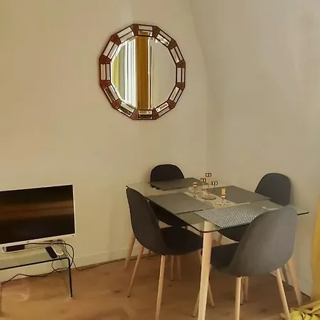 Apartment Floor Nest, Balcony Close To Sea And Old-town *